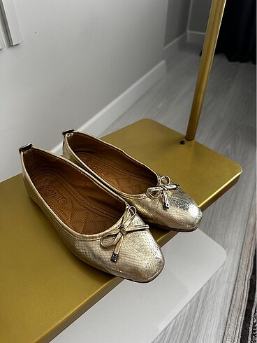 Gold babet