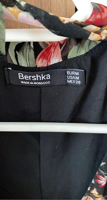 m Beden Bershka Elbise