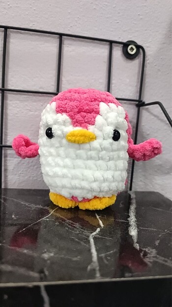 Tasarımcı Pembiş penguen