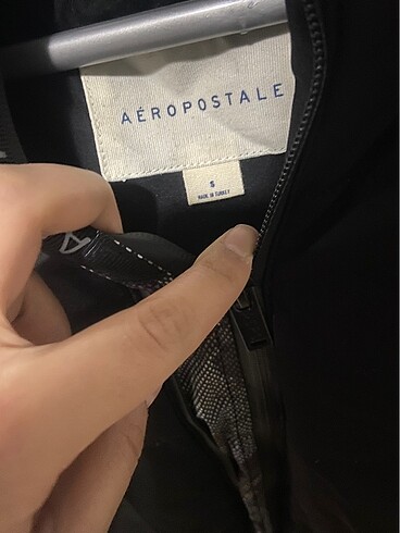Aeropostale Aeropostale Uzun Siyah Kapitoneli Mont