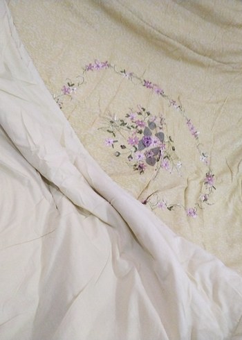 Nakış İşlemeli Bej yatak örtüsü - Görsel 6