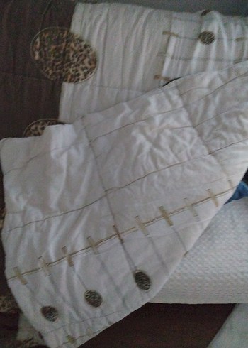 Gri ve Beyaz Nakışlı Yatak Örtüsü,yorgan - Görsel 7