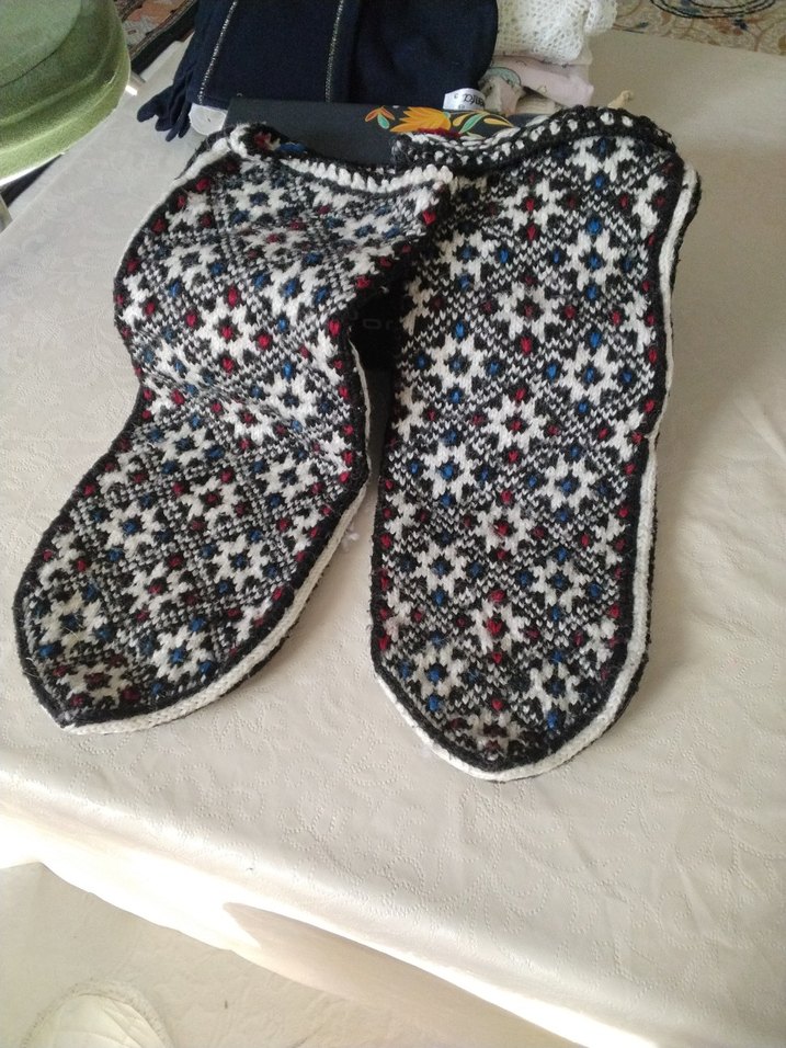 Nakışlı Çok Renkli patik,antika,sandık ürünü - Görsel 2