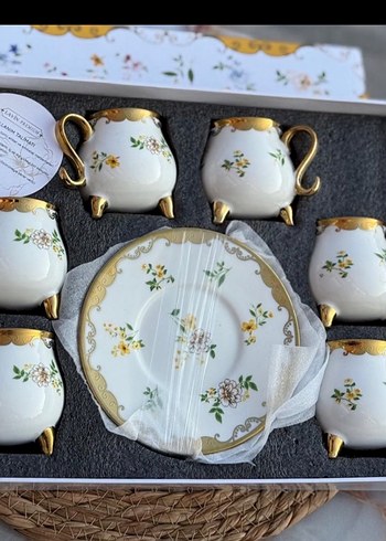 Diger Vintage Beyaz Çiçek Desenli Fincan Takımı