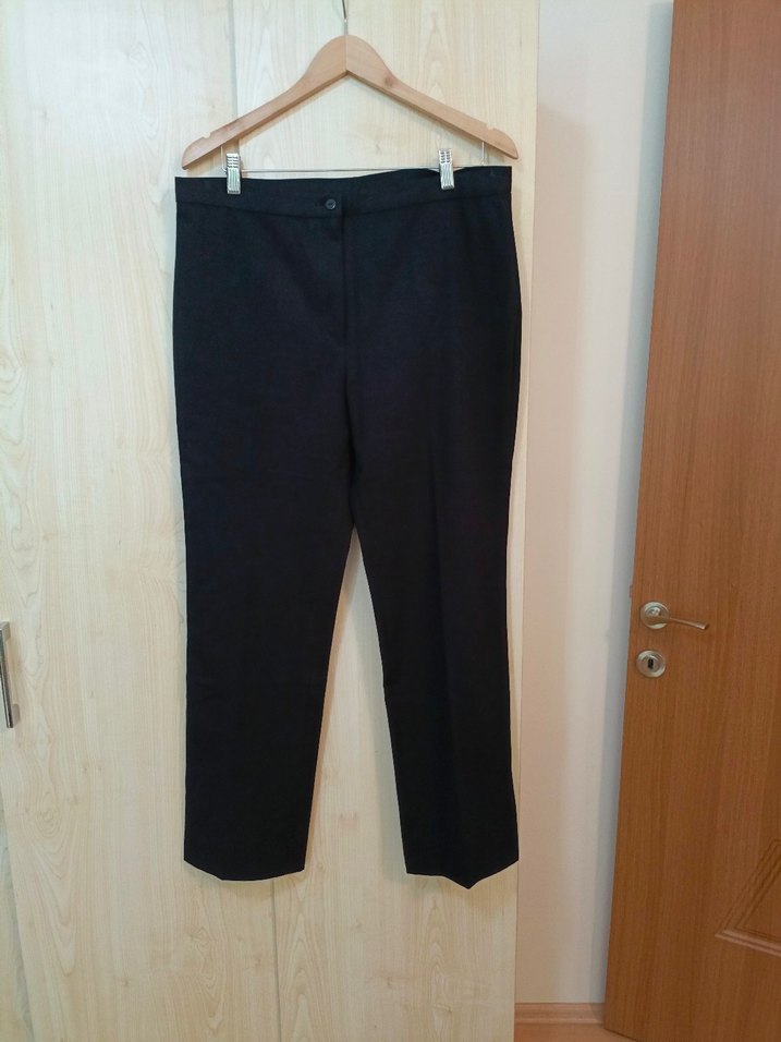 Siyah Kadın Normal Kesim Kumaş Pantolon - Görsel 2