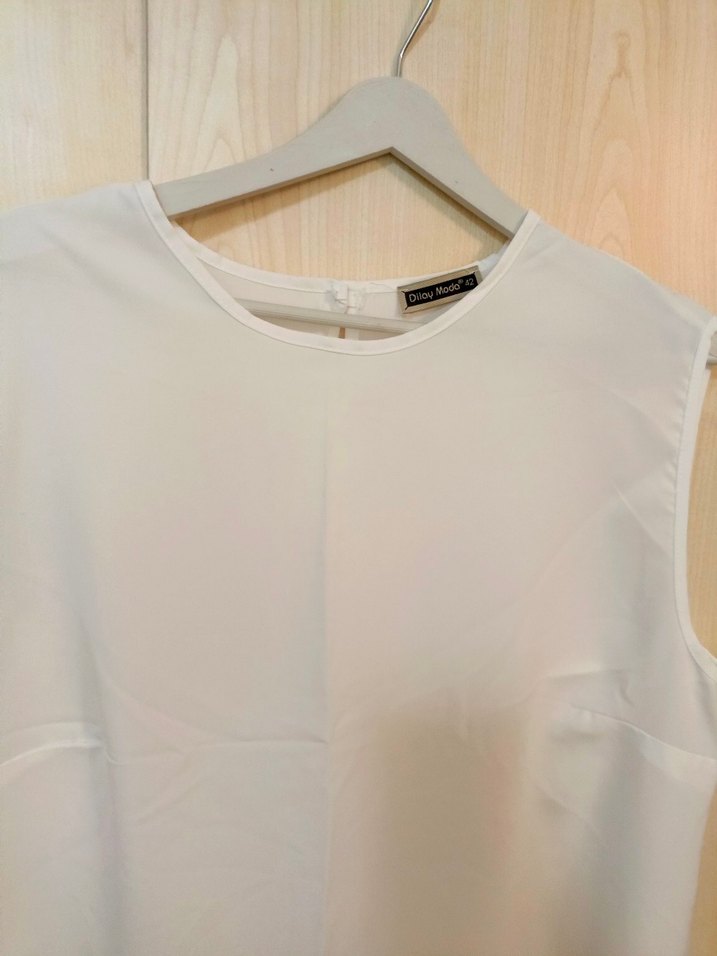 Beyaz, siyah, ben, Kolsuz Saten Bluz - Görsel 3