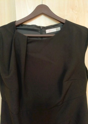 Drapeli Siyah Midi Ofis Elbisesi - Görsel 2