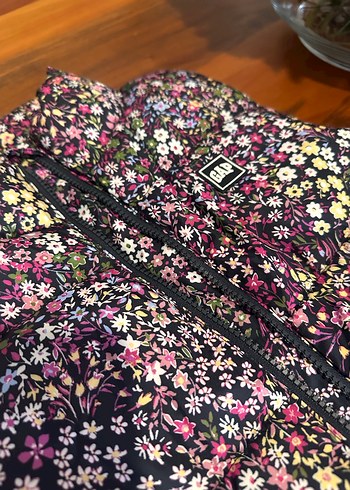 Orjinal gap kız çocuk mont yelek - Görsel 2