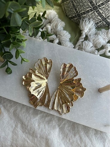  Beden Gold Vintage Yaprak Model Küpe
