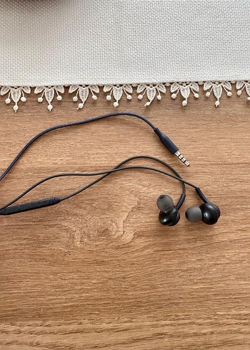 AKG 3.5mm Kulak İçi Kulaklık - Görsel 3