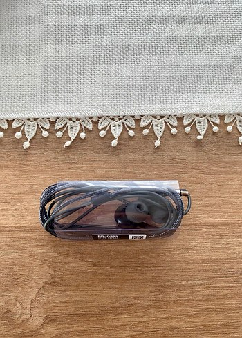 AKG 3.5mm Kulak İçi Kulaklık - Görsel 2