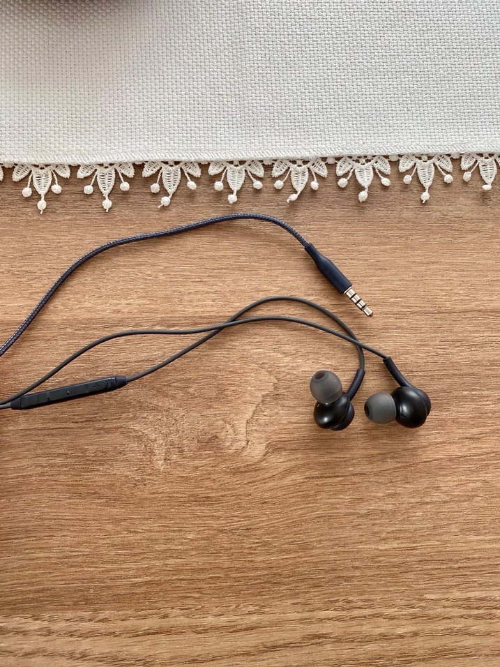 AKG 3.5mm Kulak İçi Kulaklık - Görsel 3