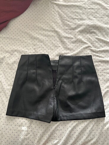 xs Beden bershka deri şort etek
