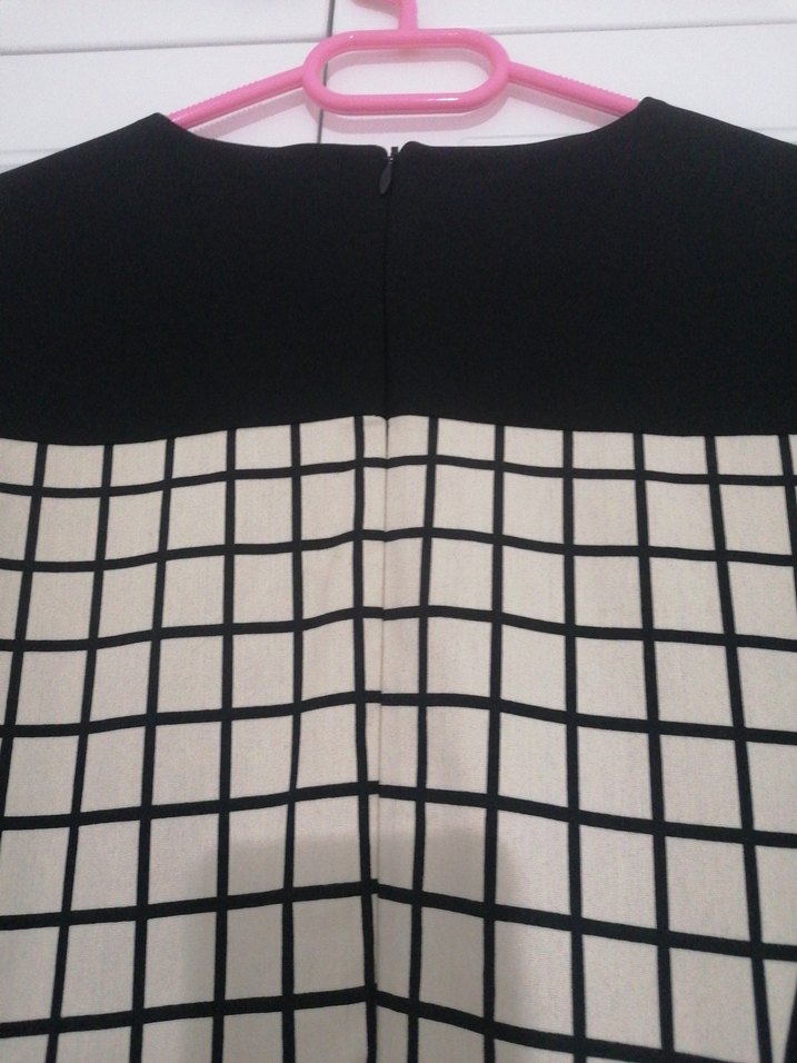 Kare Desenli Siyah Midi Kalem Elbise - Görsel 3