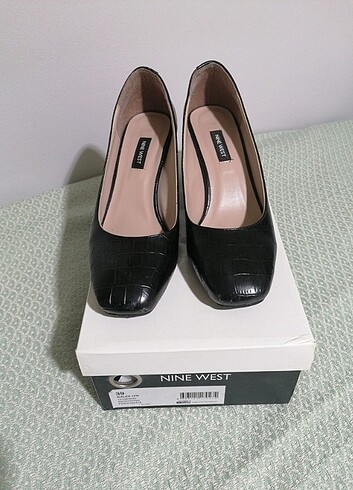 Nine West 39