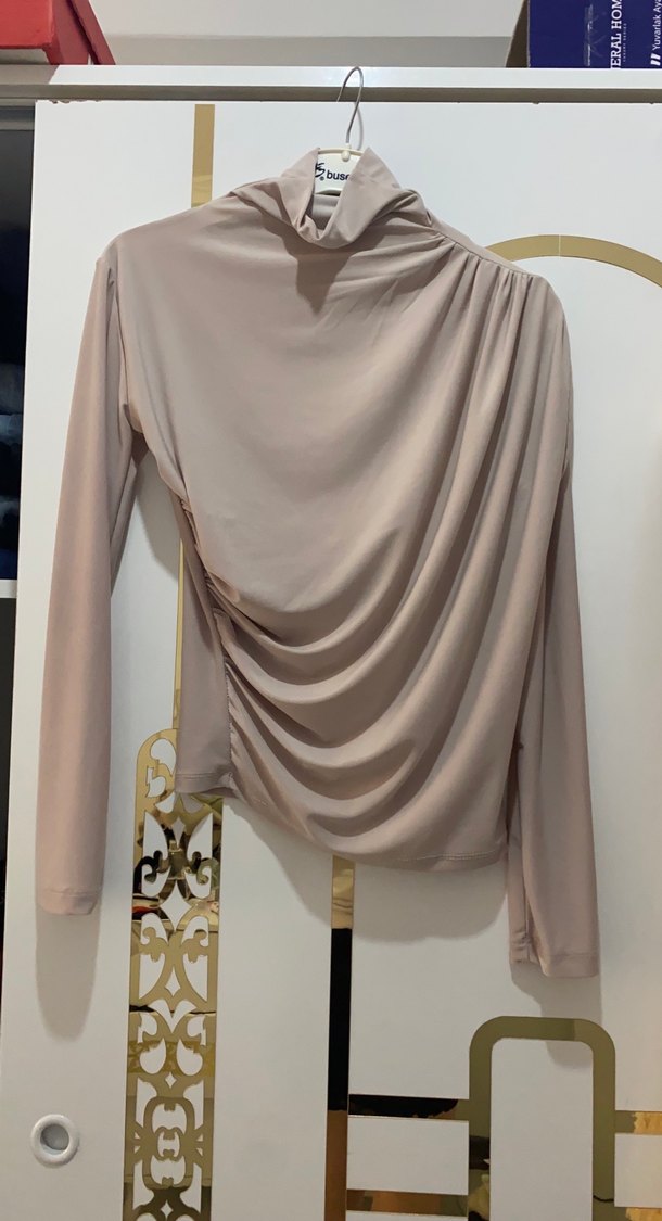 Büzgülü bluz - Görsel 2