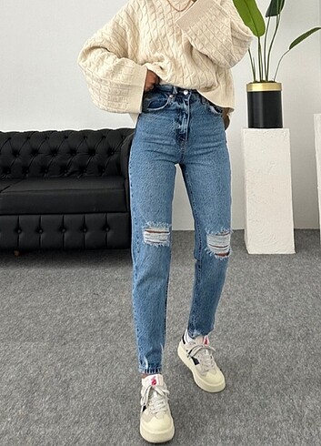 Orijinal Zara marka yırtık detaylı jean