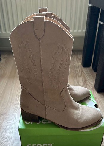 Bej Süet Kadın Dolgu Topuklu Bot - Görsel 4