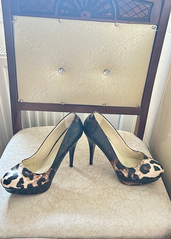 Kahverengi Leopar Desenli Deri Topuklu Ayakkabı ve Çanta - Görsel 6