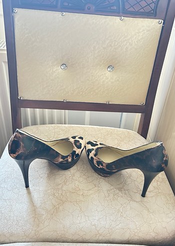 Kahverengi Leopar Desenli Deri Topuklu Ayakkabı ve Çanta - Görsel 7