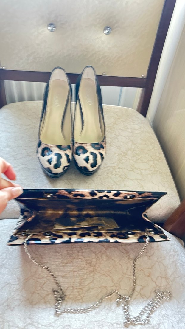 Kahverengi Leopar Desenli Deri Topuklu Ayakkabı ve Çanta - Görsel 5