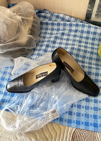 Canlo Ventini Siyah kalın topuklu Klasik Kadın Ayakkabı - Görsel 6