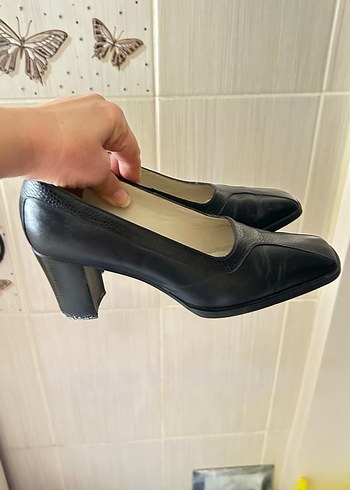 Canlo Ventini Siyah kalın topuklu Klasik Kadın Ayakkabı - Görsel 10