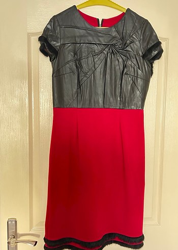 Kırmızı Siyah Detaylı Kadın Ofis Elbisesi - Görsel 2