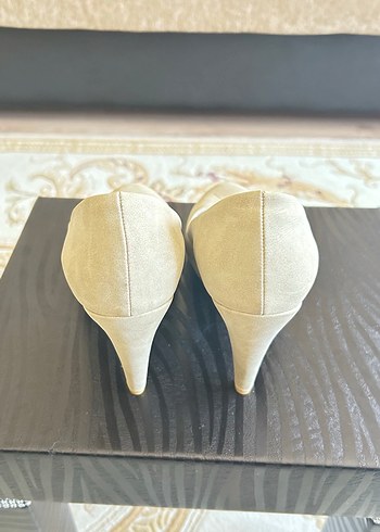 Krem Stiletto Topuklu Kadın Ayakkabı - Görsel 4
