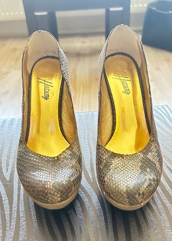 Klasik Yılan Desenli Topuklu Kadın Ayakkabı - Görsel 2