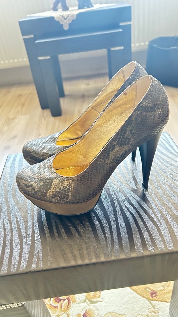 Klasik Yılan Desenli Topuklu Kadın Ayakkabı - Görsel 3