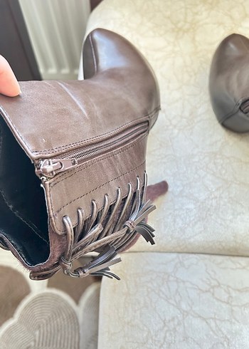Kahverengi Deri Tokalı Stiletto Kadın Bot - Görsel 11