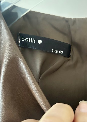 Dantel Detaylı Bej Deri Uzun Elbise - Görsel 10