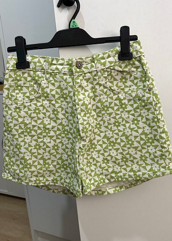 Yeşil Desenli Mini Kadın Şort - Görsel 2