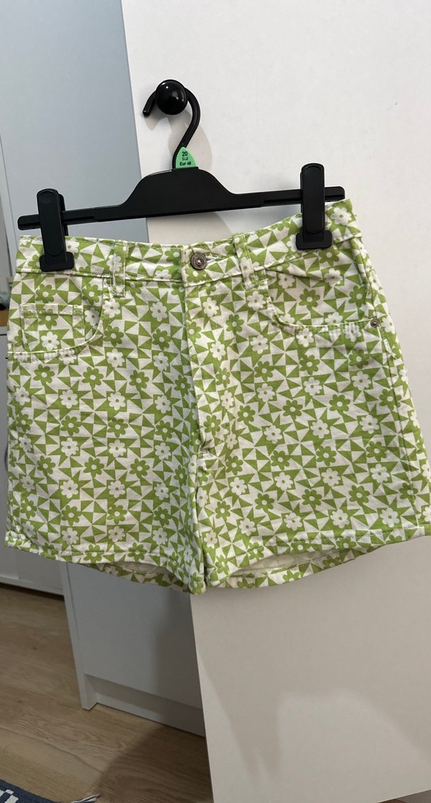 Yeşil Desenli Mini Kadın Şort - Görsel 2