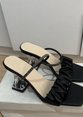 Siyah Rugan Topuklu Kadın Abiye Ayakkabı - Görsel 5