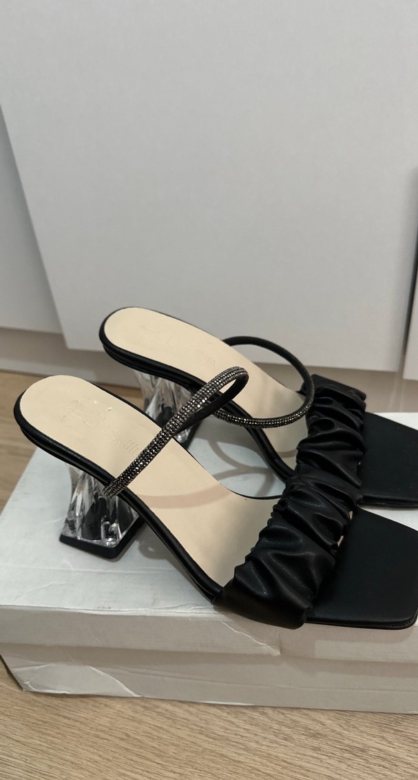 Siyah Rugan Topuklu Kadın Abiye Ayakkabı - Görsel 5