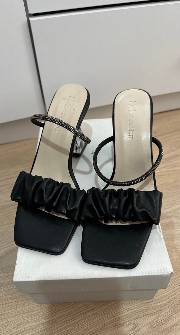 Siyah Rugan Topuklu Kadın Abiye Ayakkabı - Görsel 2