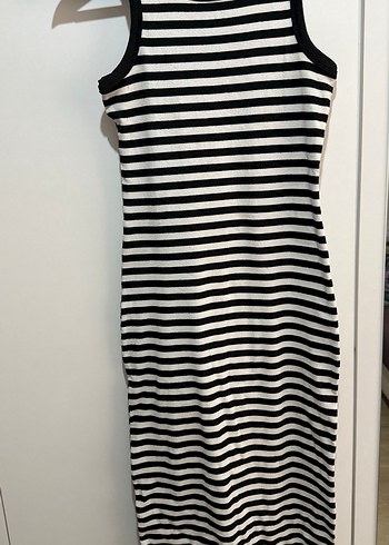 Siyah Beyaz Çizgili Uzun Kolsuz Elbise - Görsel 5