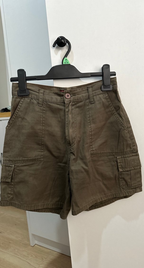 Kısa Bermuda Şort - Görsel 3