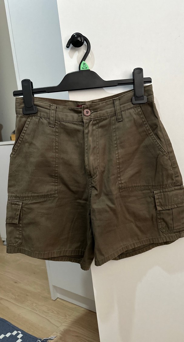 Kısa Bermuda Şort - Görsel 2