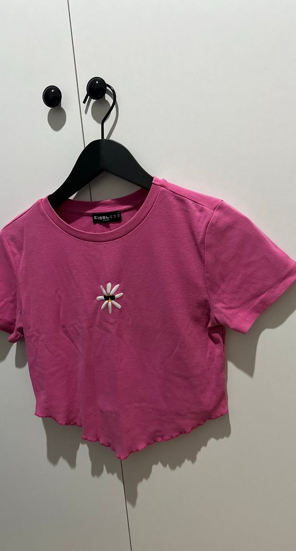 Pembe Crop Tişört - Görsel 3