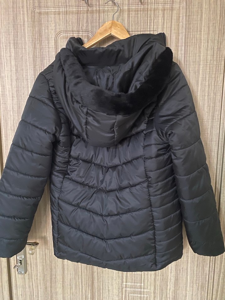 Kadın Siyah Kürklü Kış Montu - Görsel 2