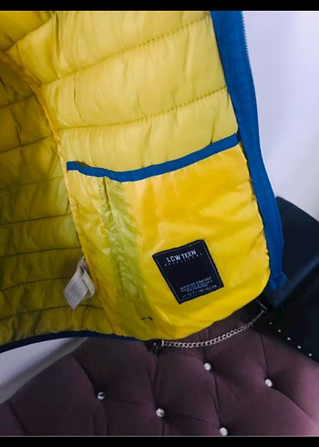 Mavi Kapüşonlu Erkek Çocuk Mont - Görsel 3