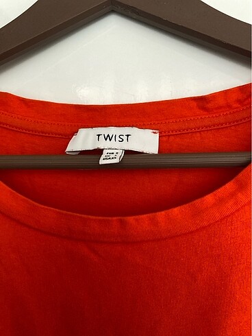 Twist Twist önden bağlamalı narçiçeği t shirt