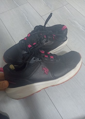 Pembe Detaylı Siyah Kadın Spor Ayakkabı - Görsel 4