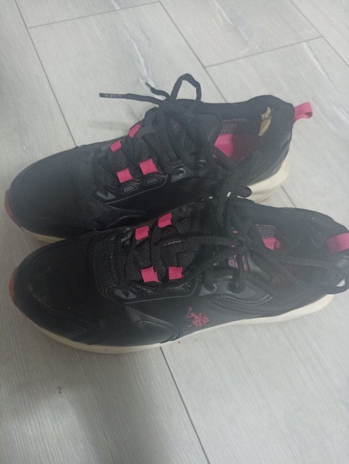 Pembe Detaylı Siyah Kadın Spor Ayakkabı - Görsel 2