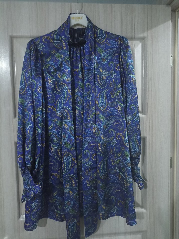 Uzun Kollu, Salaş Kesim, Mavi Desenli Bluz - Görsel 2