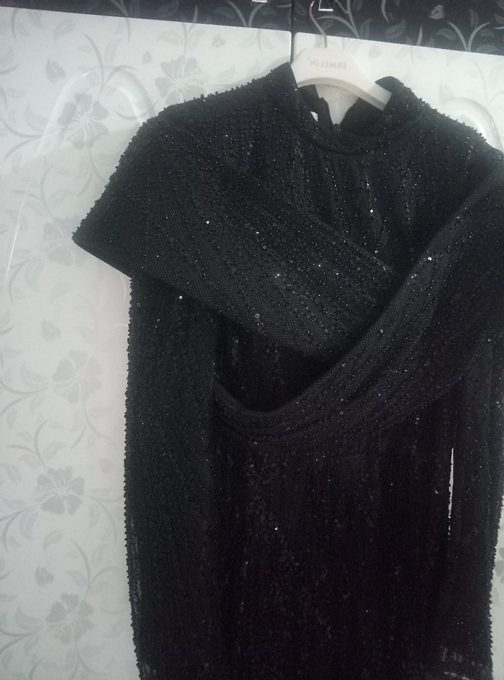 Siyah İşlemeli Uzun Abiye Elbise - Görsel 4