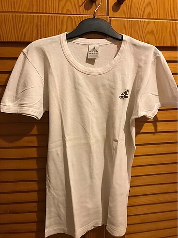 Adidas tişört